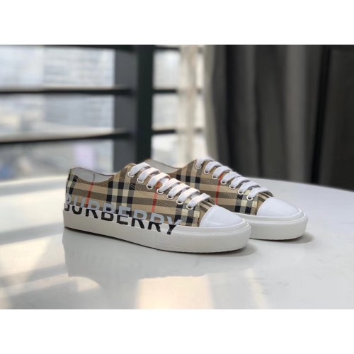 Tenis marca clearance burberry